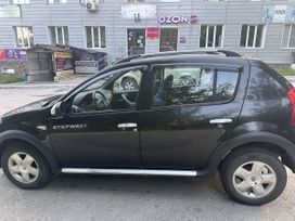  Renault Sandero Stepway 2012 , 800000 , 