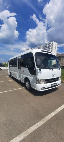   Hyundai County 2013 , 1300000 , 