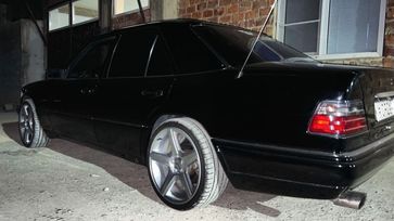  E-Class, 1994