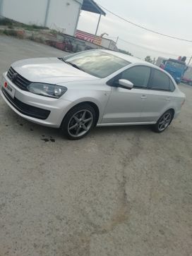  Volkswagen Polo 2016 , 800000 , 