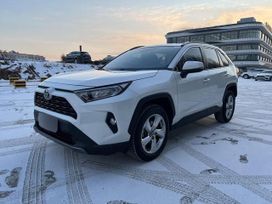 SUV   Toyota RAV4 2021 , 2600000 , --