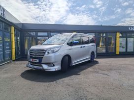    Toyota Noah 2015 , 2030000 , 