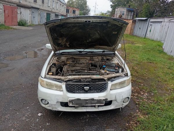  Nissan Avenir Salut 1998 , 220000 , --