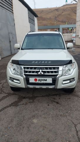 SUV   Mitsubishi Pajero 2015 , 2700000 , 