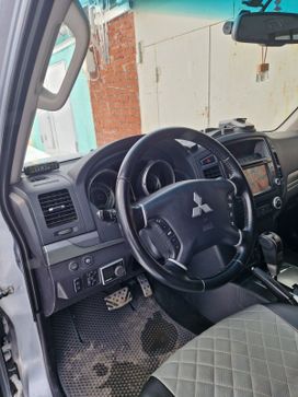 SUV   Mitsubishi Pajero 2011 , 2500000 ,  