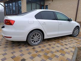  Volkswagen Jetta 2013 , 900000 , --