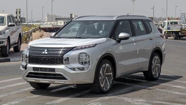 SUV   Mitsubishi Outlander 2025 , 3548880 , 