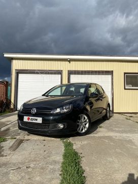  3  Volkswagen Golf 2011 , 900000 , 