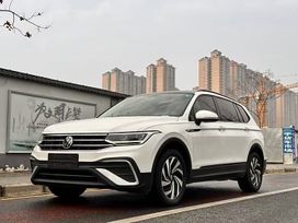 SUV   Volkswagen Tiguan L 2022 , 2690000 , 