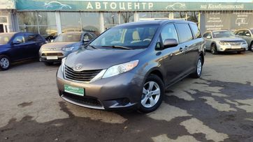    Toyota Sienna 2012 , 2299000 , 