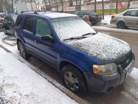SUV   Ford Escape 2005 , 790000 ,  