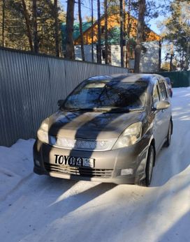    Toyota Isis 2010 , 1050000 , 