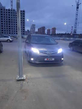    Toyota Sienna 2017 , 3800000 , 