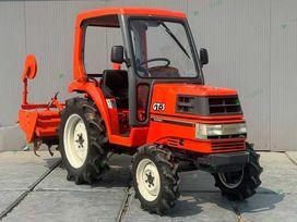 - Kubota GT3 2006 , 830000 , 