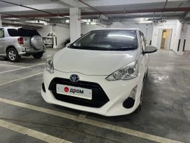  Toyota Aqua 2015 , 890000 , 