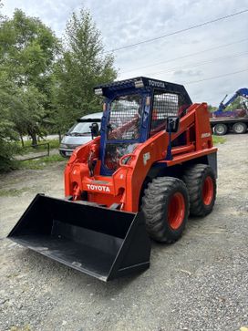   Toyota Skid Steer Loader 5SDK10 2017 , 2050000 , 