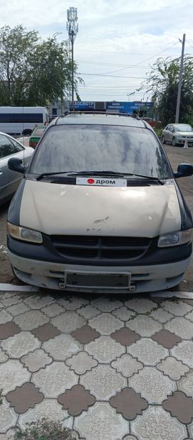    Chrysler Voyager 1996 , 270000 , 