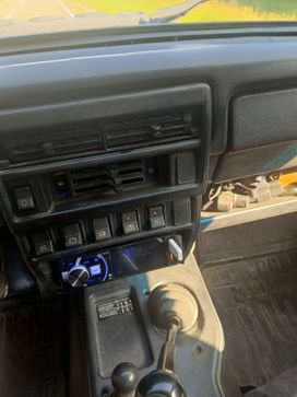 SUV    4x4 2131  2007 , 320000 , 