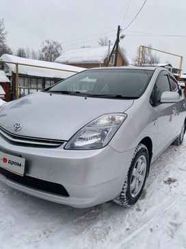  Toyota Prius 2011 , 900000 , 
