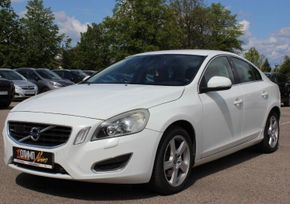  Volvo S60 2011 , 944000 , 