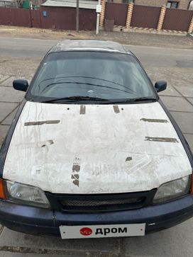  3  Toyota Corolla II 1996 , 165000 , 