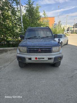 SUV   Mitsubishi Pajero iO 1999 , 500000 , 