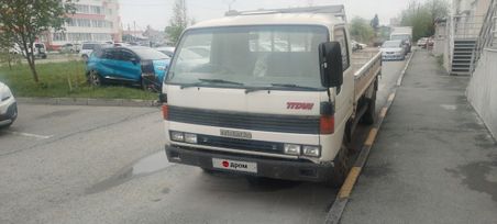   Mazda Titan 1989 , 700000 , 