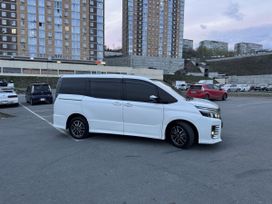    Toyota Voxy 2016 , 1830000 , 