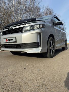    Toyota Voxy 2014 , 1930000 , 