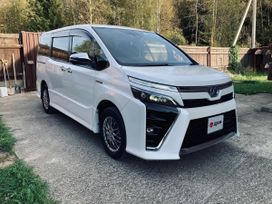    Toyota Voxy 2020 , 2790000 , 