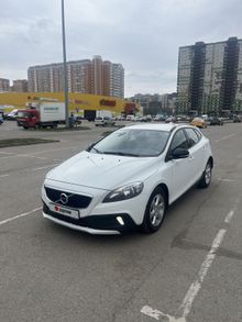  V40, 2017