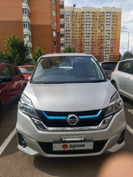    Nissan Serena 2018 , 2050000 , 