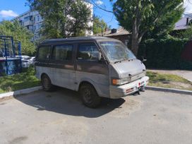    Ford Spectron 1990 , 200000 , 