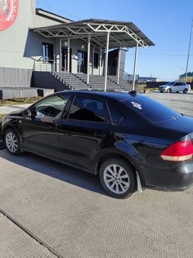  Volkswagen Polo 2012 , 700000 , -