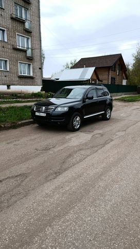 SUV   Volkswagen Touareg 2006 , 900000 , 