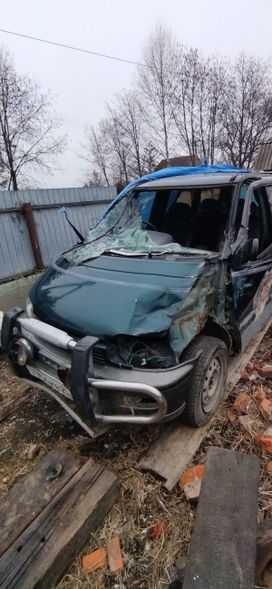    Nissan Serena 1995 , 100000 , 