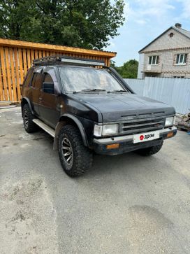 SUV   Nissan Terrano 1990 , 555000 , 