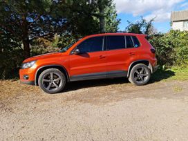 SUV   Volkswagen Tiguan 2016 , 2000000 , 