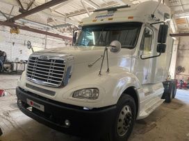   Freightliner Columbia 2003 , 2600000 , 