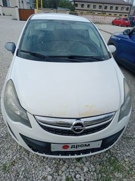  3  Opel Corsa 2013 , 500000 , 