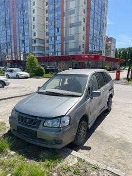    Nissan Liberty 2000 , 135000 , 