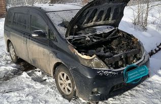    Toyota Isis 2008 , 200000 , 