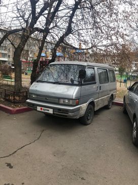    Ford Spectron 1987 , 200000 , 