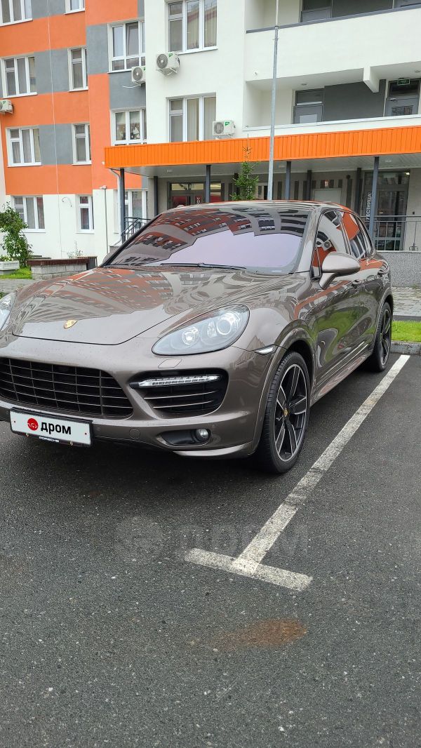 SUV   Porsche Cayenne 2014 , 3300000 , 