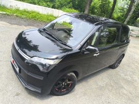  Toyota Spade 2016 , 900000 , 