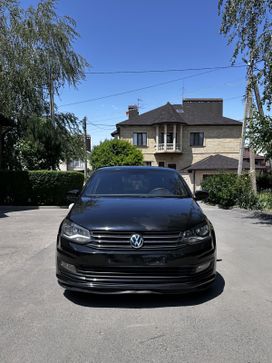  Volkswagen Polo 2011 , 600000 , --
