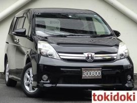    Toyota Isis 2014 , 1140000 , 