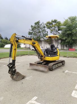 - Komatsu PC35MR-1 2013 , 1850000 , 