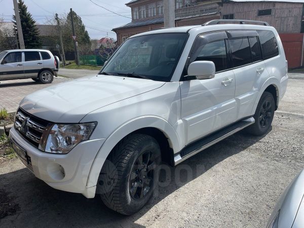 SUV   Mitsubishi Pajero 2013 , 2500000 ,  