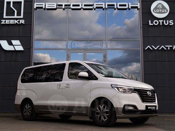    Hyundai H1 2018 , 2700000 , 